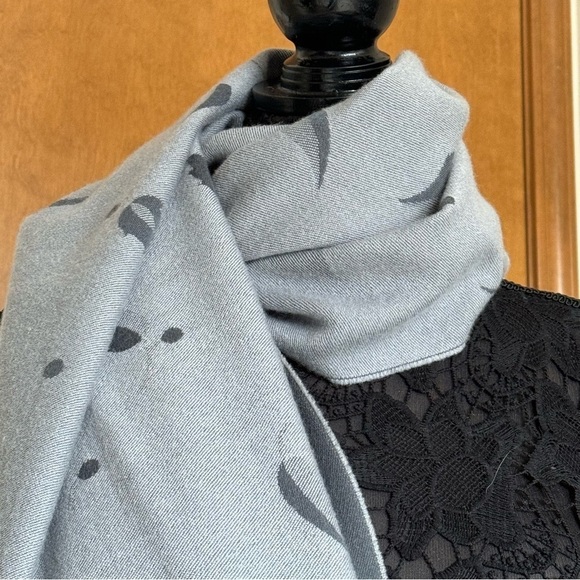 Vintage Gray Italian Wool Leaf Pattern Blanket Scarf Wrap - Picture 5 of 16